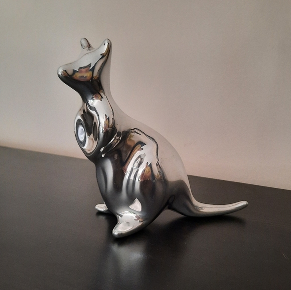 Vintage Hoselton Polished Aluminum Sculpture Kangaroo RARE - Picture 1 of 10
